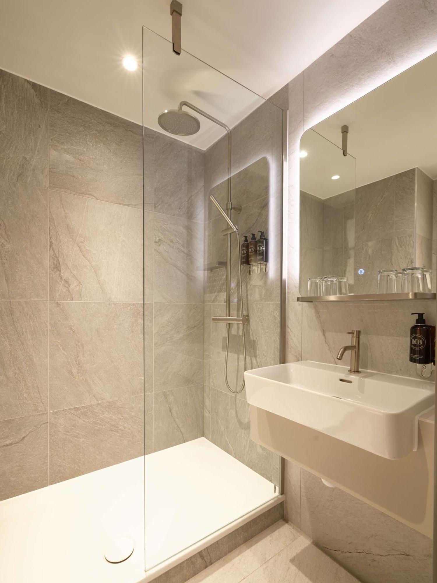 فندق The Resident Edinburgh - Newly Open المظهر الخارجي الصورة